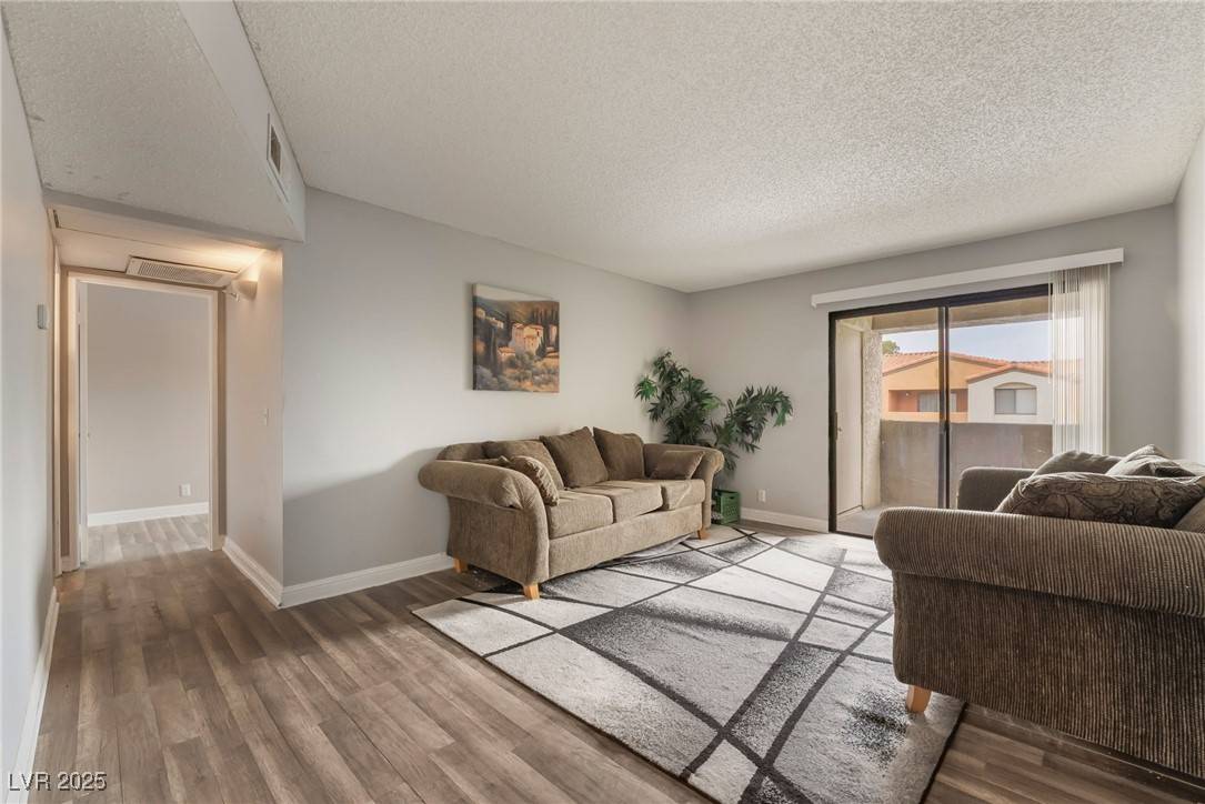 Las Vegas, NV 89128,3151 Soaring Gulls DR #2034