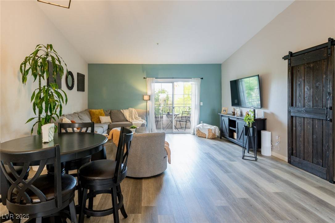 Las Vegas, NV 89144,10500 Pine Pointe AVE #206