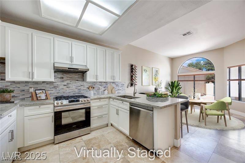 Las Vegas, NV 89121,2723 Seabridge DR