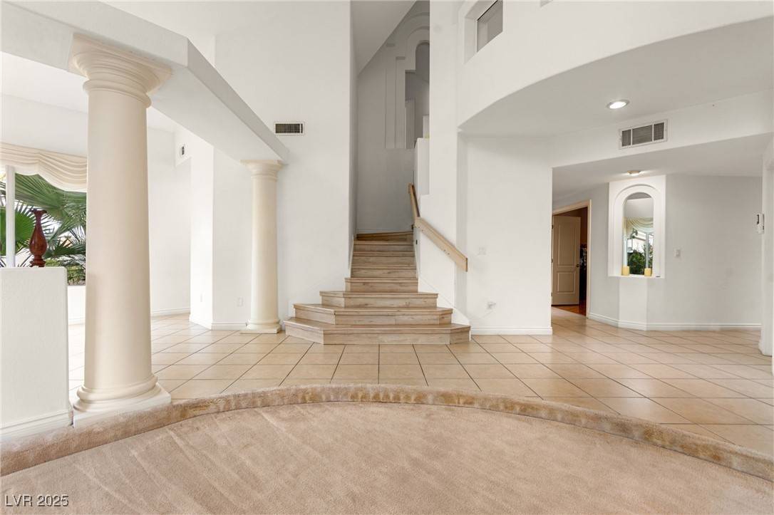 Las Vegas, NV 89128,8117 Horizon Lake DR