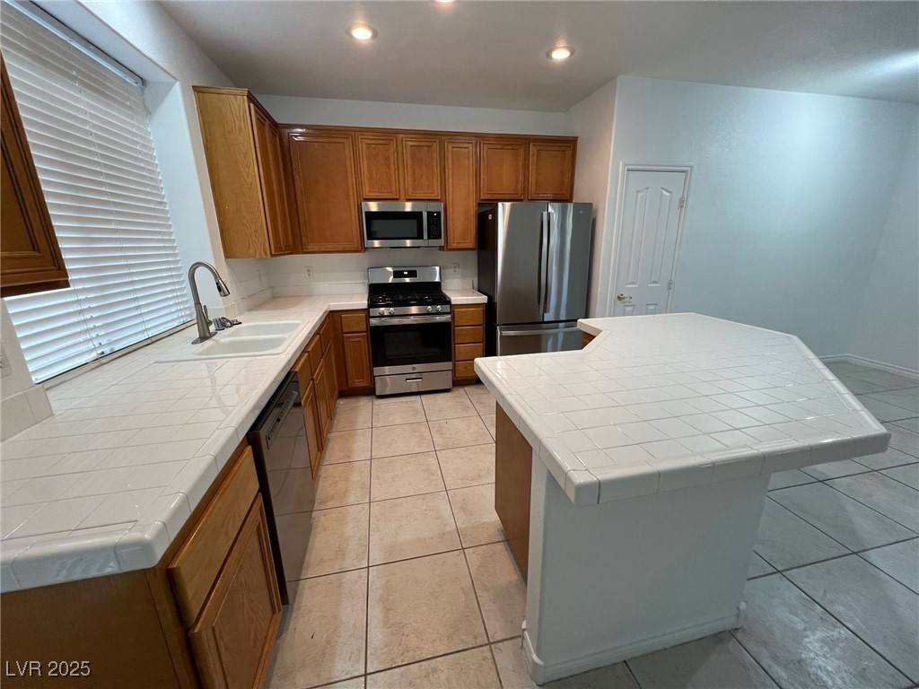 Las Vegas, NV 89145,943 Coatbridge ST