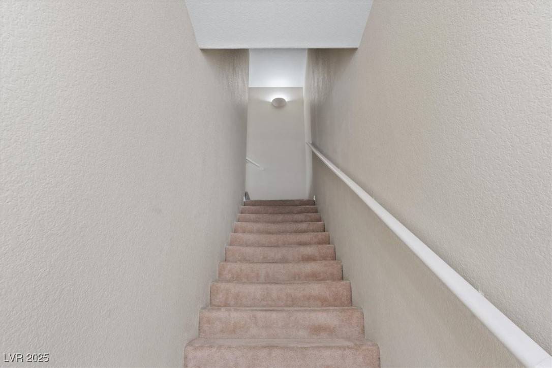Las Vegas, NV 89129,10550 W Alexander RD #2049