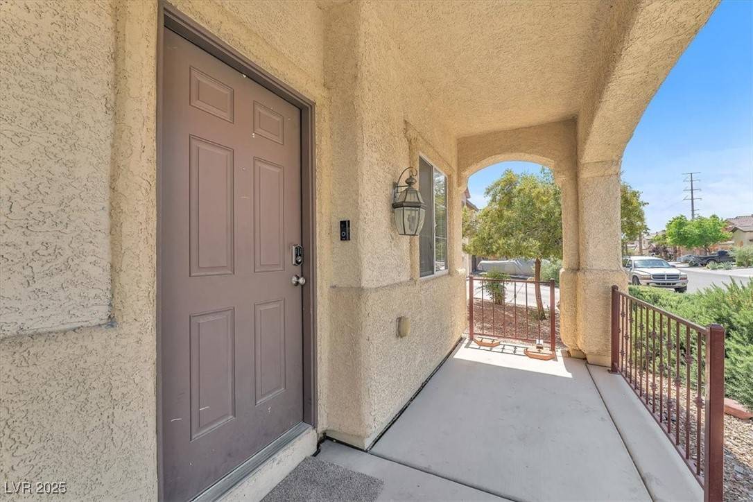 North Las Vegas, NV 89081,5060 Blue Rose ST