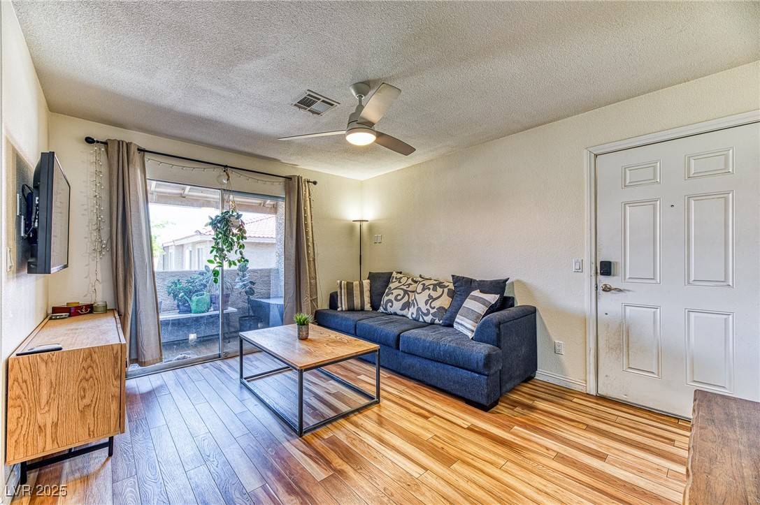 Las Vegas, NV 89145,7200 Pirates Cove RD #2071