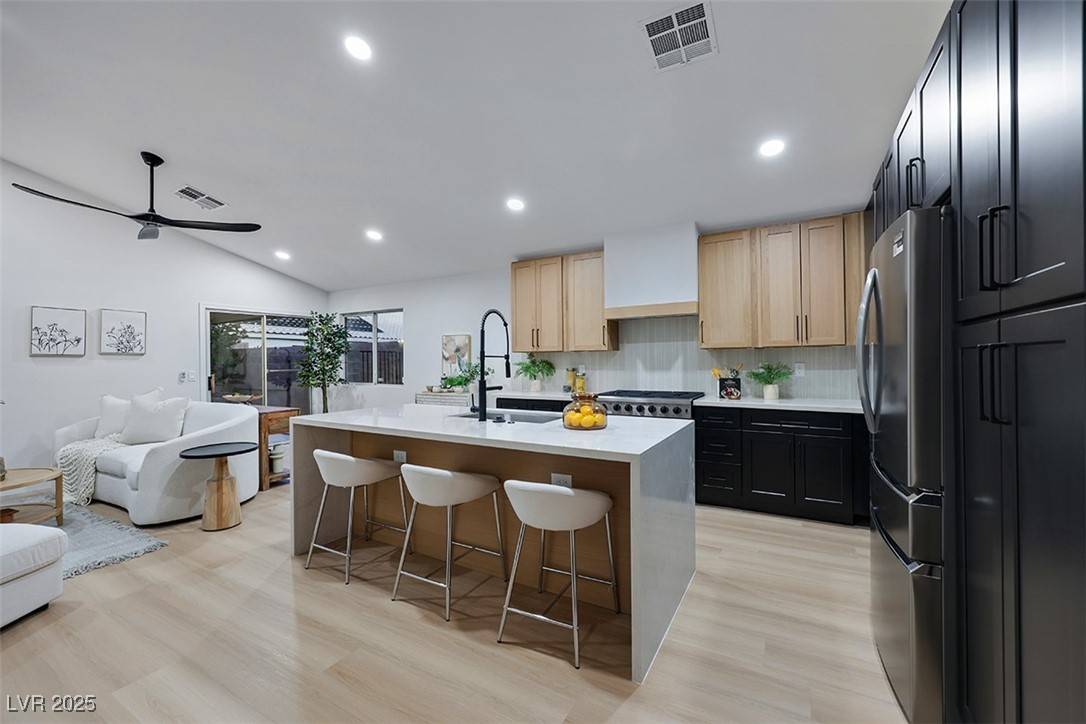 Henderson, NV 89052,679 Riverband PL