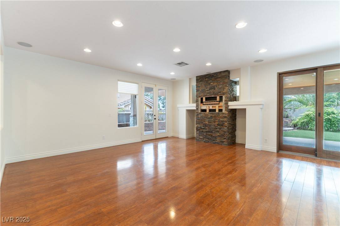 Las Vegas, NV 89135,10381 Walking View CT