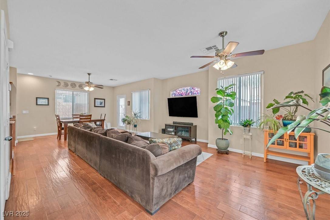Las Vegas, NV 89149,8952 Sunrise Mesa CT
