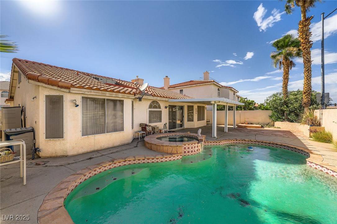 Las Vegas, NV 89129,3732 Crescent Canyon ST