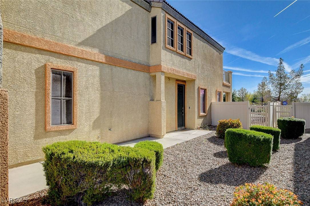 North Las Vegas, NV 89081,5524 Overlook Valley ST