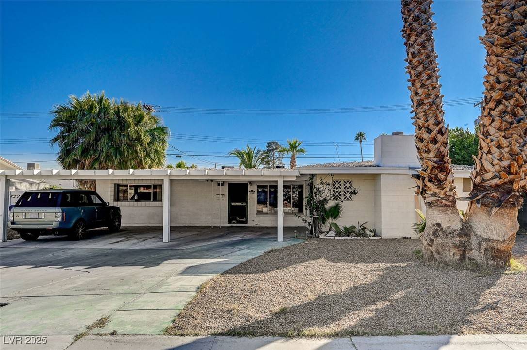 Las Vegas, NV 89169,2325 Sombrero DR