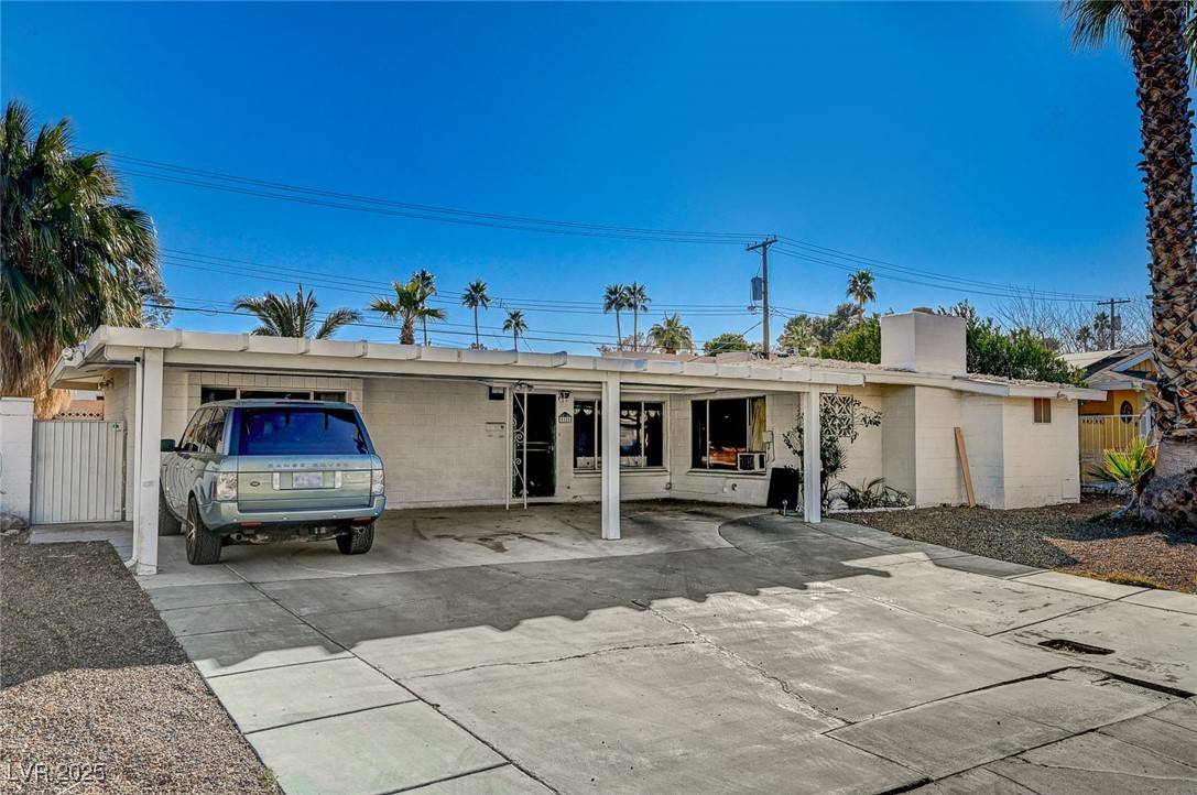Las Vegas, NV 89169,2325 Sombrero DR