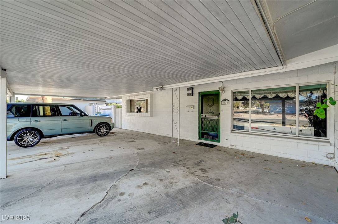 Las Vegas, NV 89169,2325 Sombrero DR