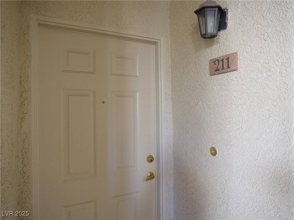 Las Vegas, NV 89113,7147 S Durango DR #211