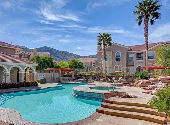 Las Vegas, NV 89129,10550 W Alexander RD #2086