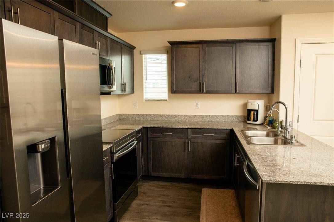 North Las Vegas, NV 89086,6824 Satin Silver CT
