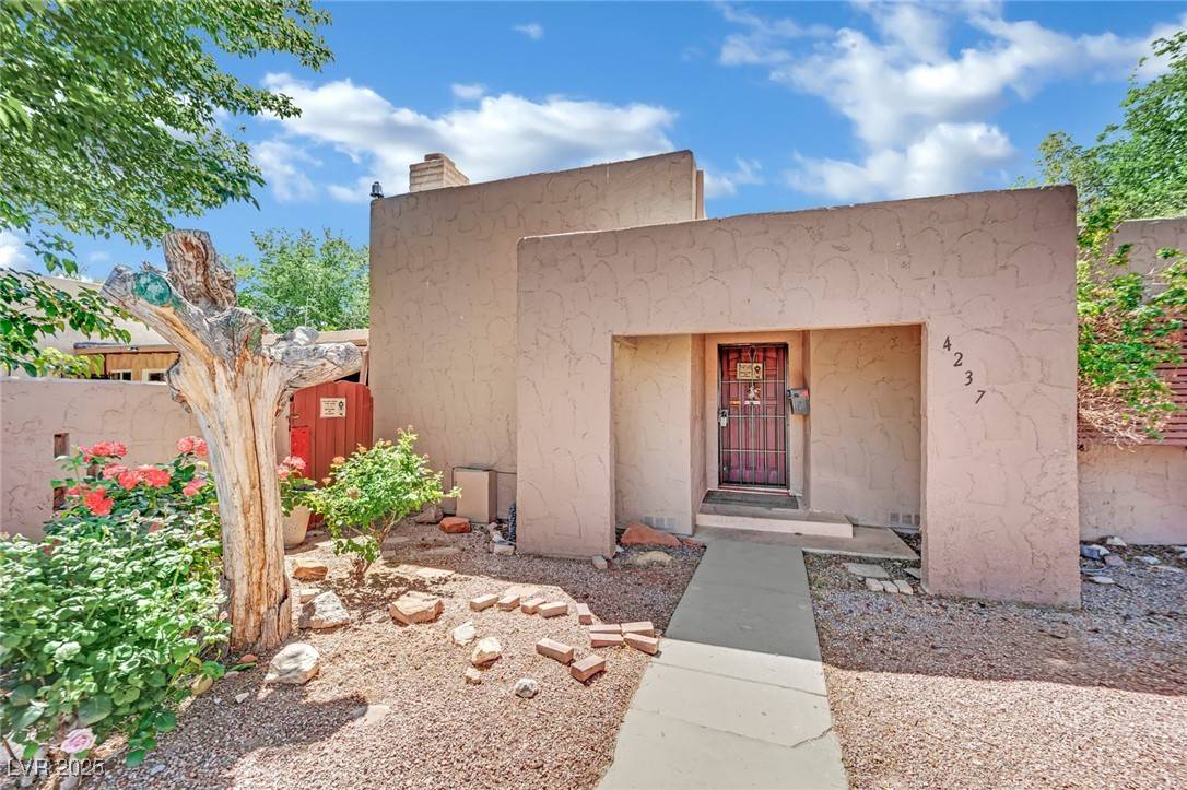 Las Vegas, NV 89110,4237 Brockton Green CT