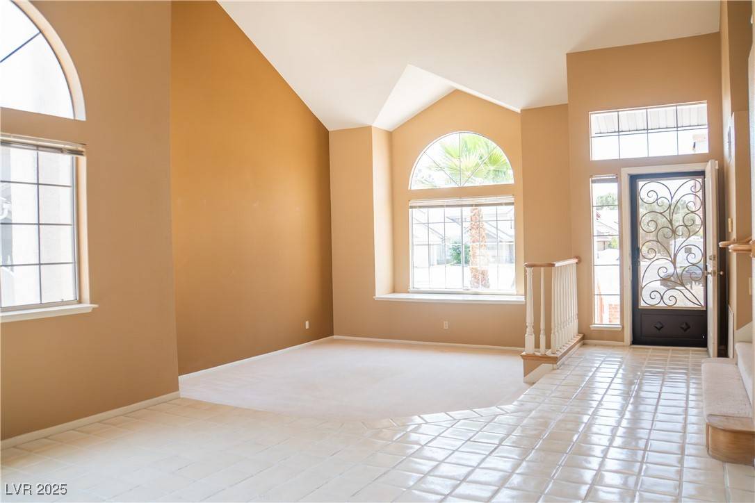 Las Vegas, NV 89117,9704 Falling Star AVE