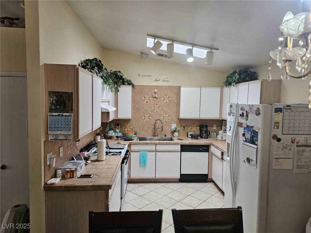 Las Vegas, NV 89106,1821 Windy Gap ST