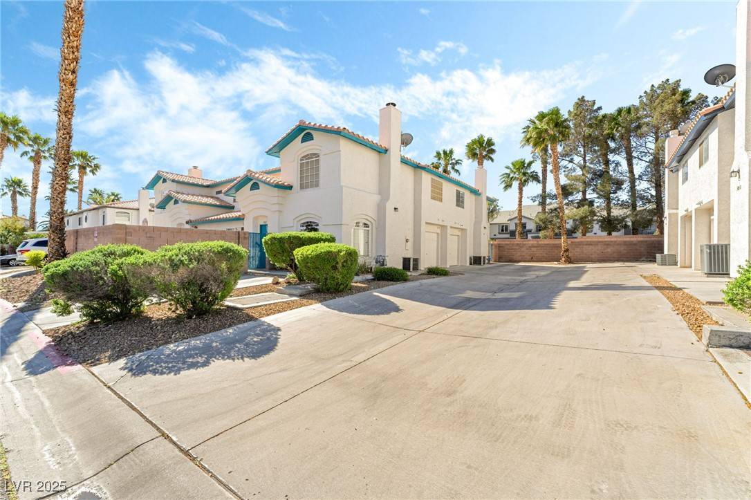 Las Vegas, NV 89108,5025 Starfinder AVE