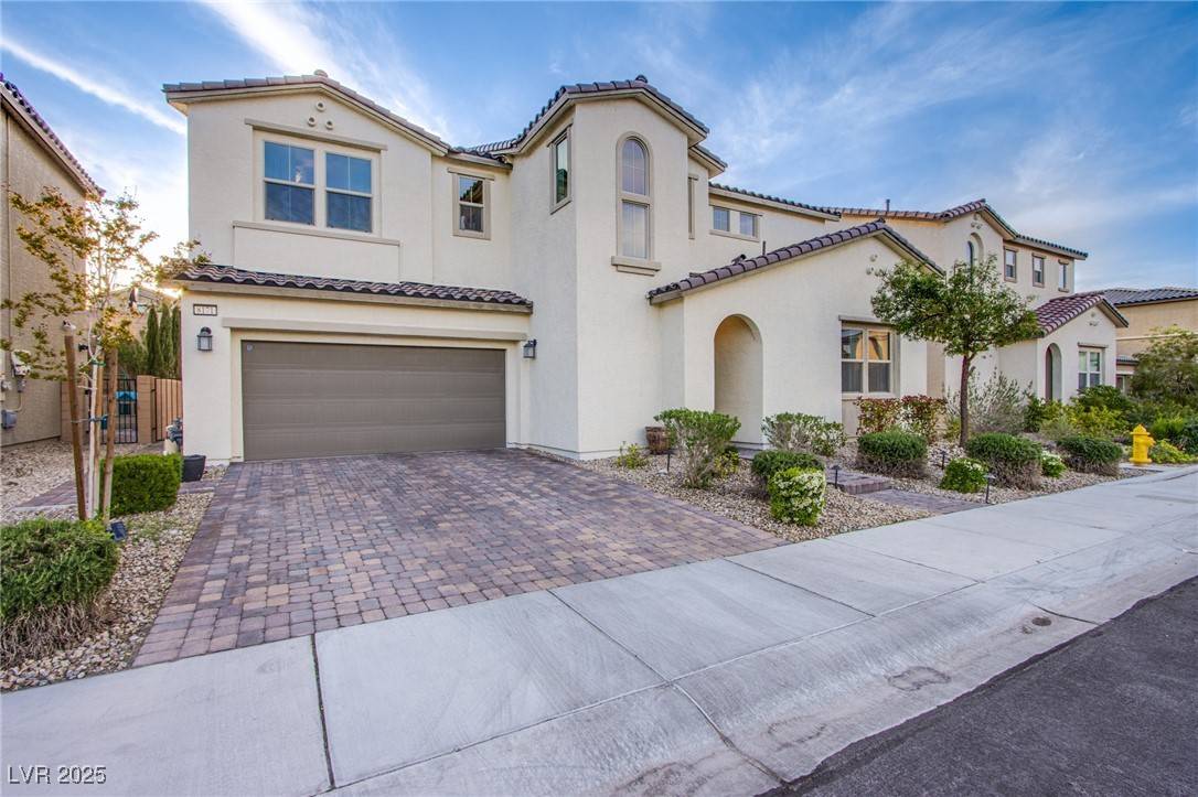 Las Vegas, NV 89166,8171 California Pine ST