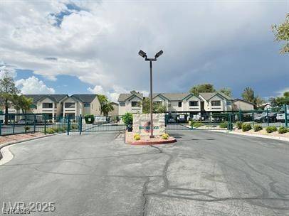 Las Vegas, NV 89118,5251 Lindell RD #204