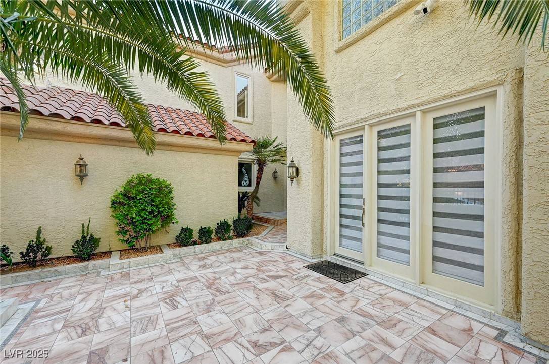 Las Vegas, NV 89113,8051 Castle Pines AVE