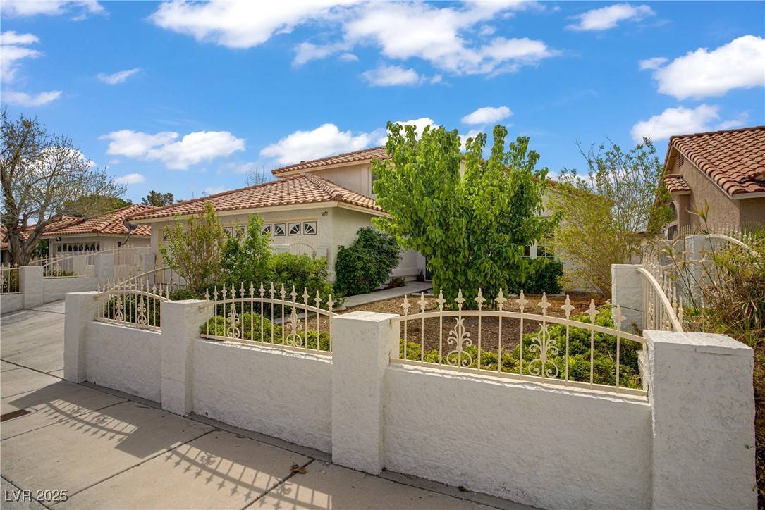 Las Vegas, NV 89130,5609 Red Bluff DR