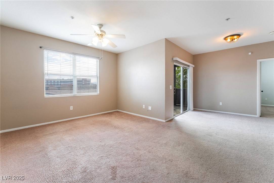 Las Vegas, NV 89149,6955 N Durango DR #2099