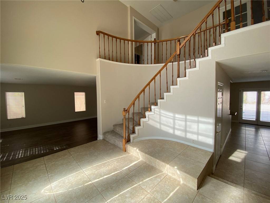 Las Vegas, NV 89117,9312 Angelfish DR