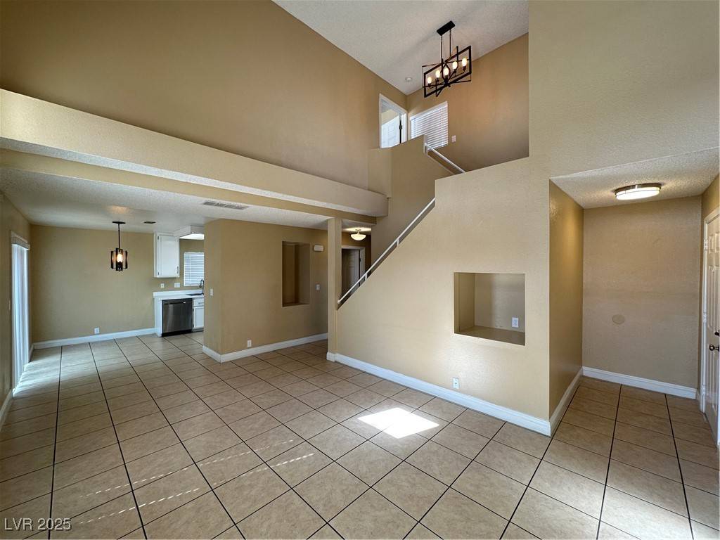 Las Vegas, NV 89117,3136 Centavo DR