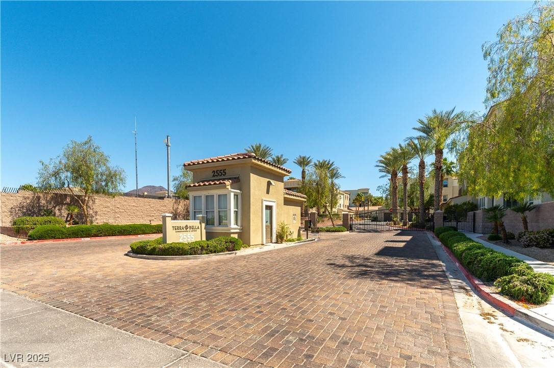 Henderson, NV 89052,2555 Hampton RD #2308