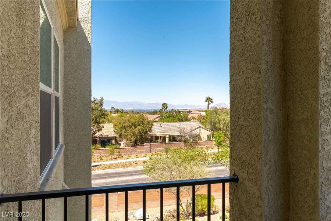 Henderson, NV 89052,2555 Hampton RD #2308