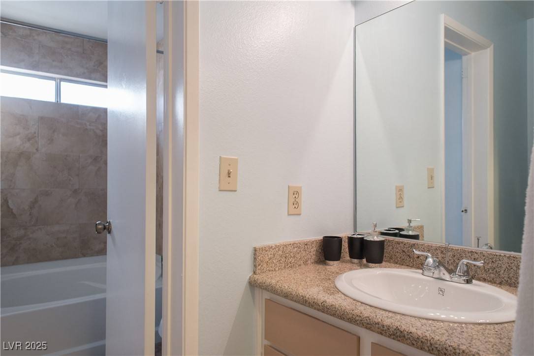 Las Vegas, NV 89119,7250 Hardtack CIR