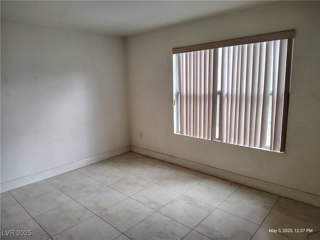 Las Vegas, NV 89118,5055 W HACIENDA AVE #1087