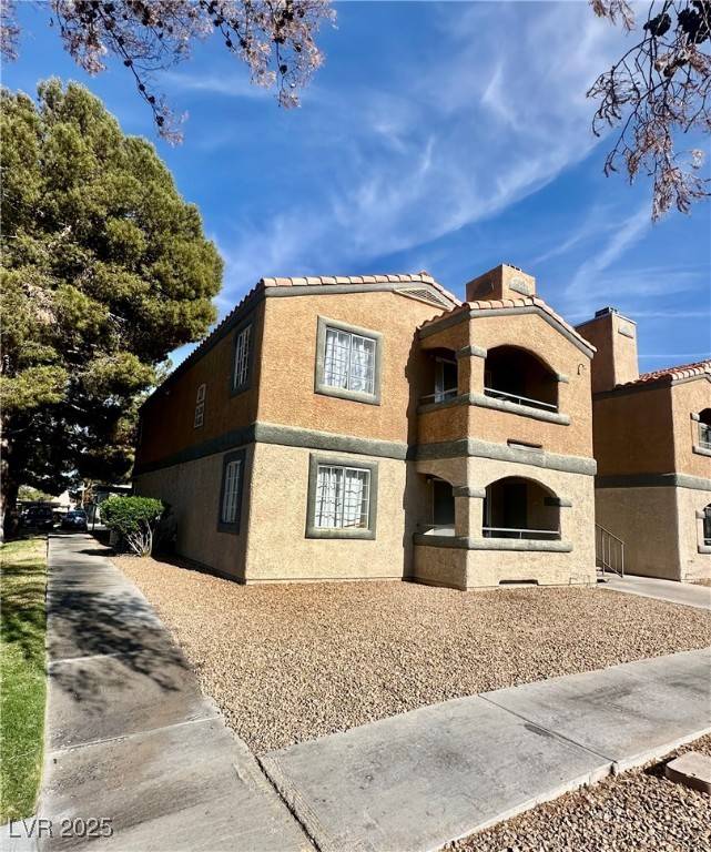 Las Vegas, NV 89107,221 Mission Newport LN #205