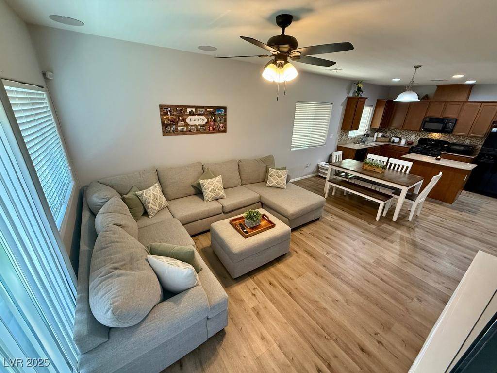 Las Vegas, NV 89166,10271 Headrick DR