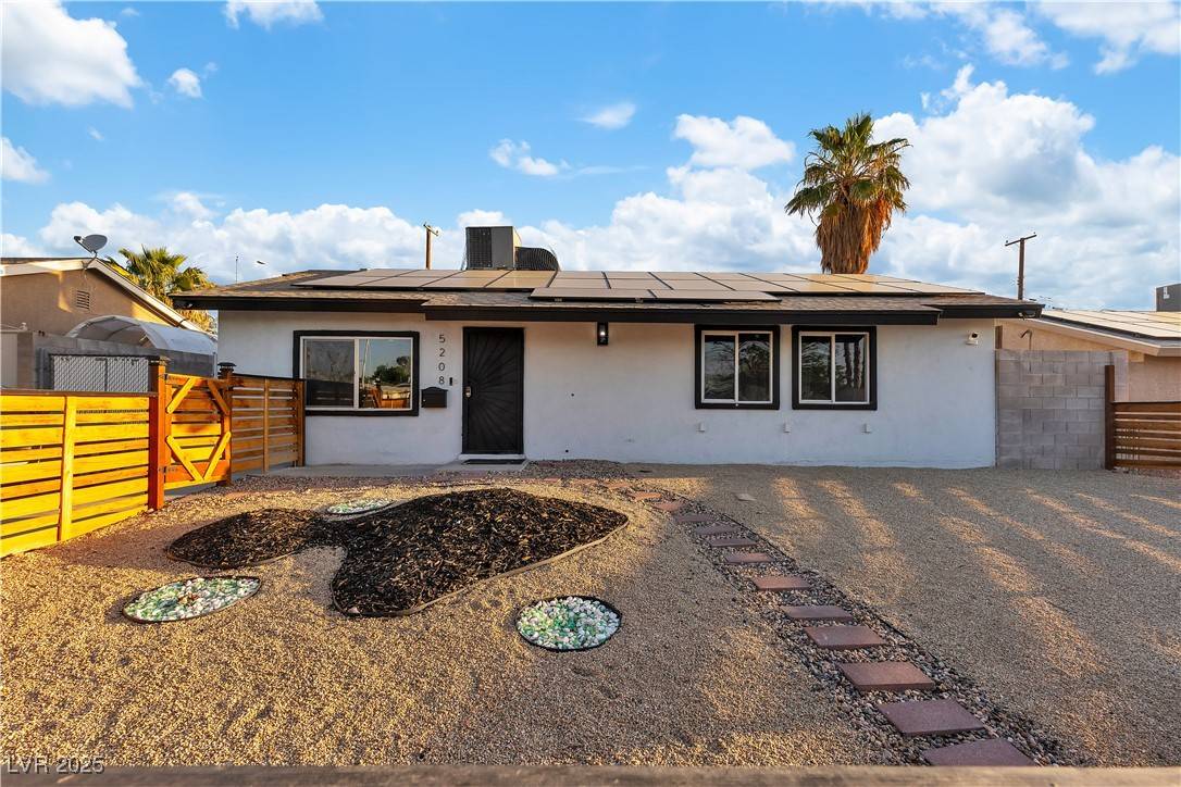 Las Vegas, NV 89107,5208 Overland AVE