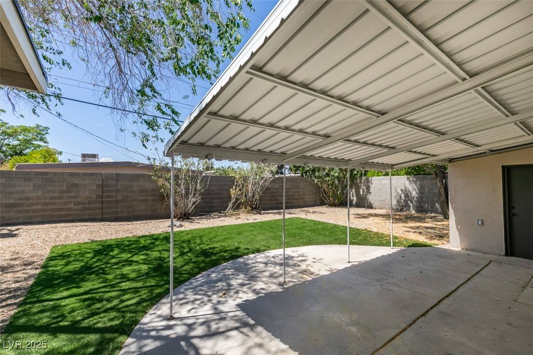 Las Vegas, NV 89107,212 View DR