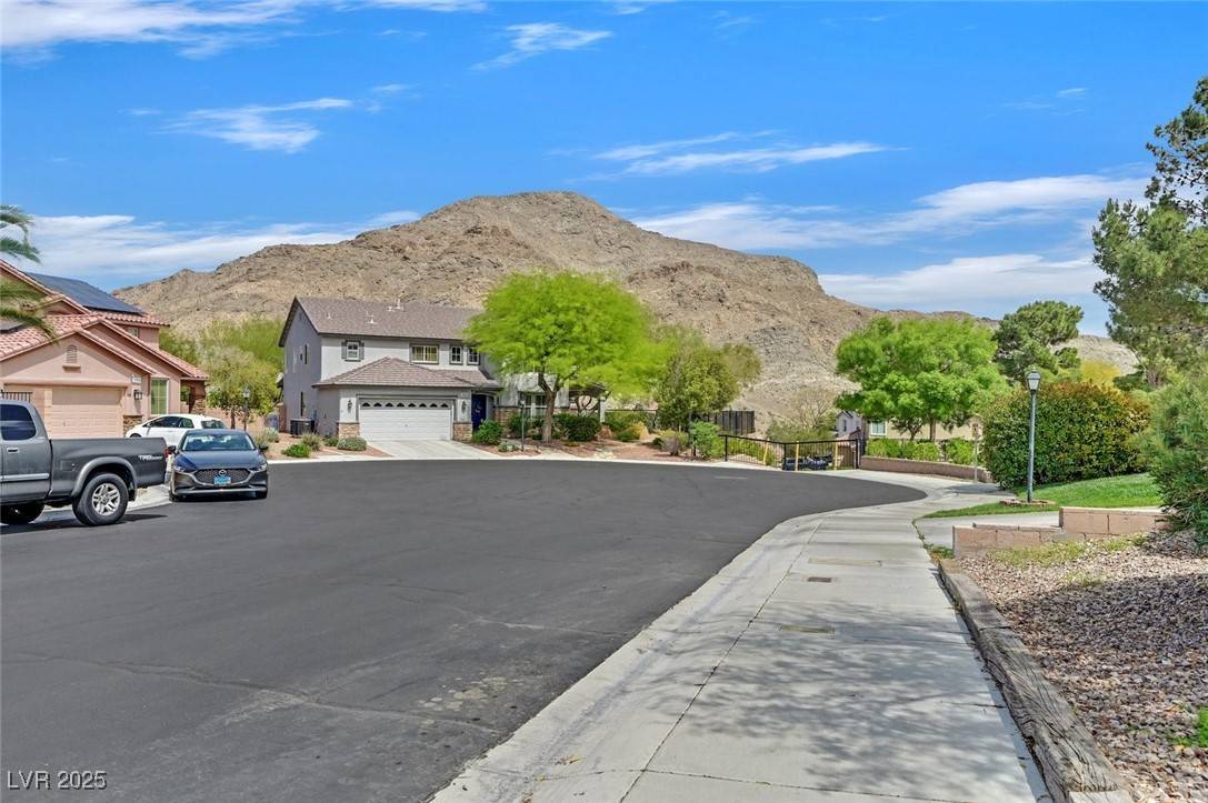 Las Vegas, NV 89129,10409 Snowdon Flat CT