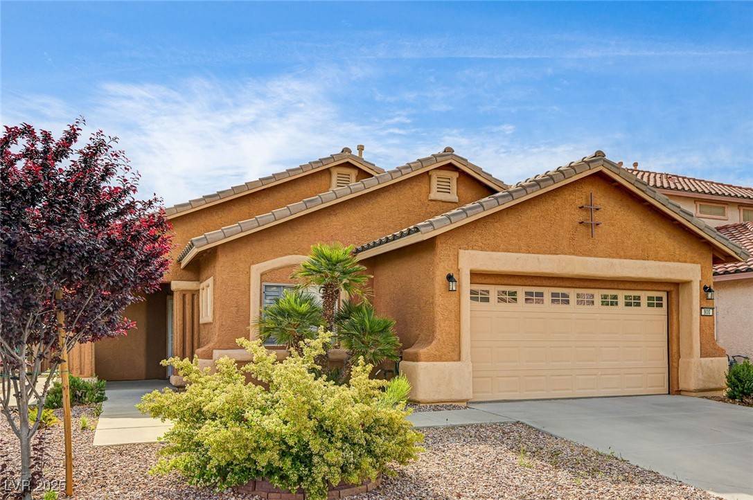 Las Vegas, NV 89144,900 Royal Plum LN