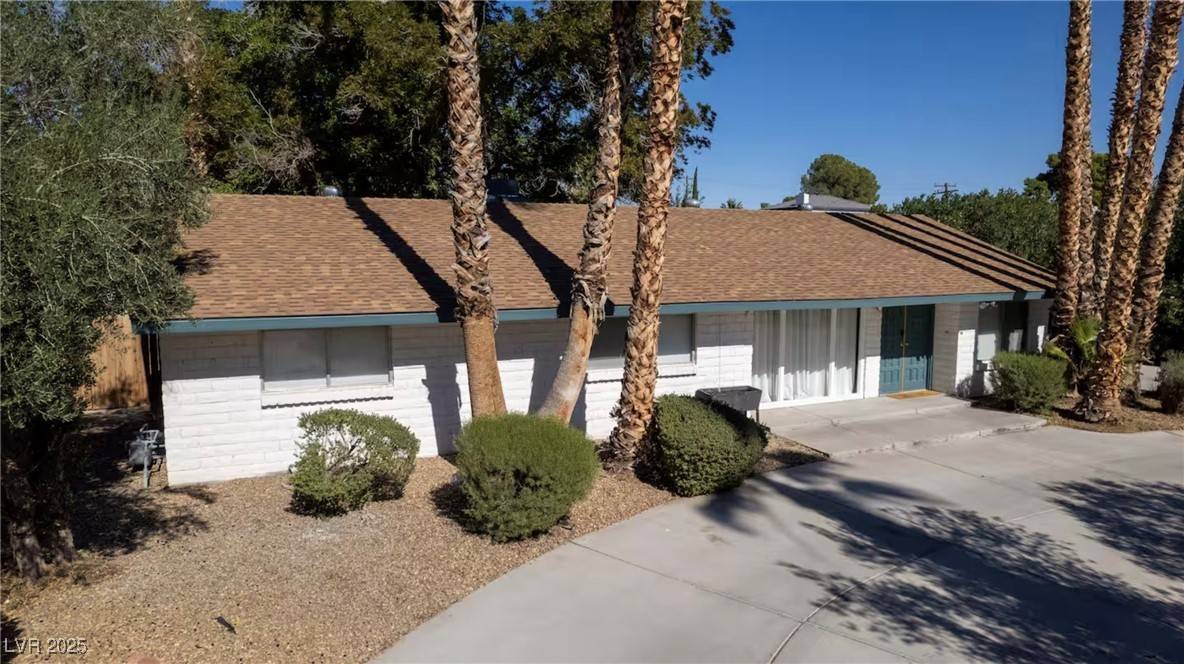 Las Vegas, NV 89108,4012 Vegas DR