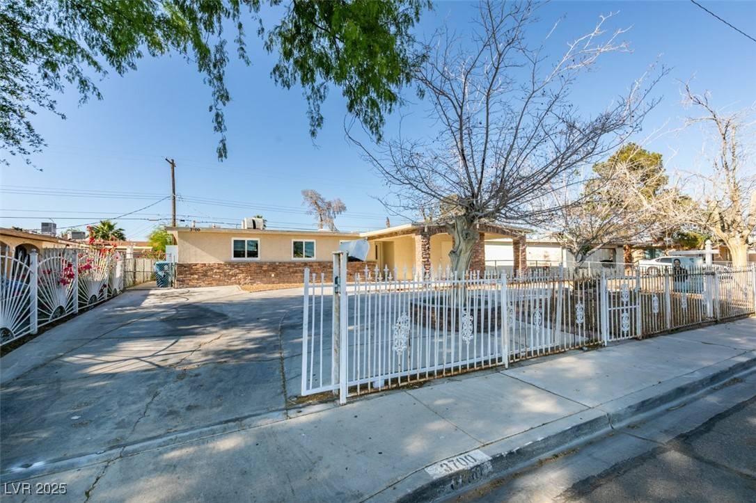 North Las Vegas, NV 89030,3700 Hickey AVE