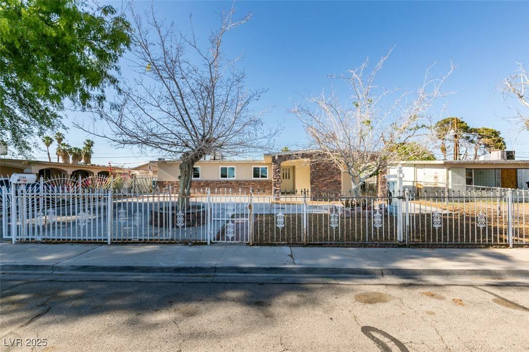 North Las Vegas, NV 89030,3700 Hickey AVE