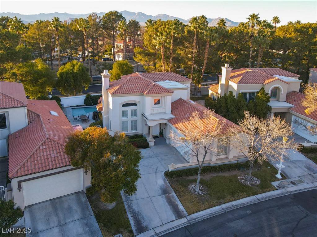 Las Vegas, NV 89113,8236 Horseshoe Bend LN