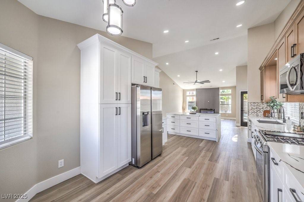 Las Vegas, NV 89149,5436 RED SUN DR
