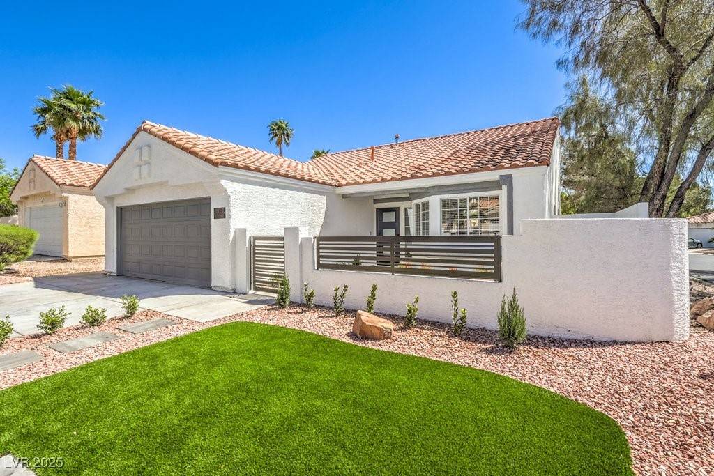 Las Vegas, NV 89149,5436 RED SUN DR