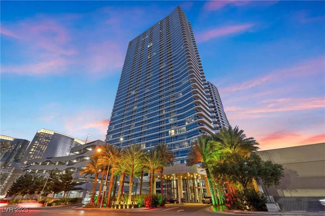 Las Vegas, NV 89103,4471 Dean Martin DR #2209
