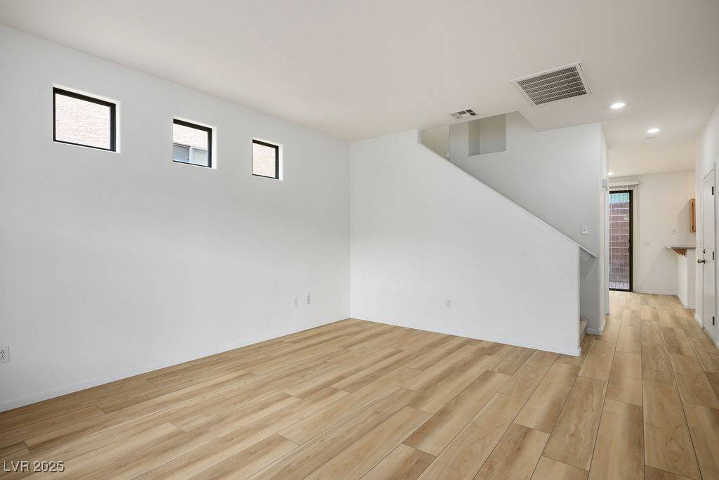 Las Vegas, NV 89147,9704 Villa Lorena AVE
