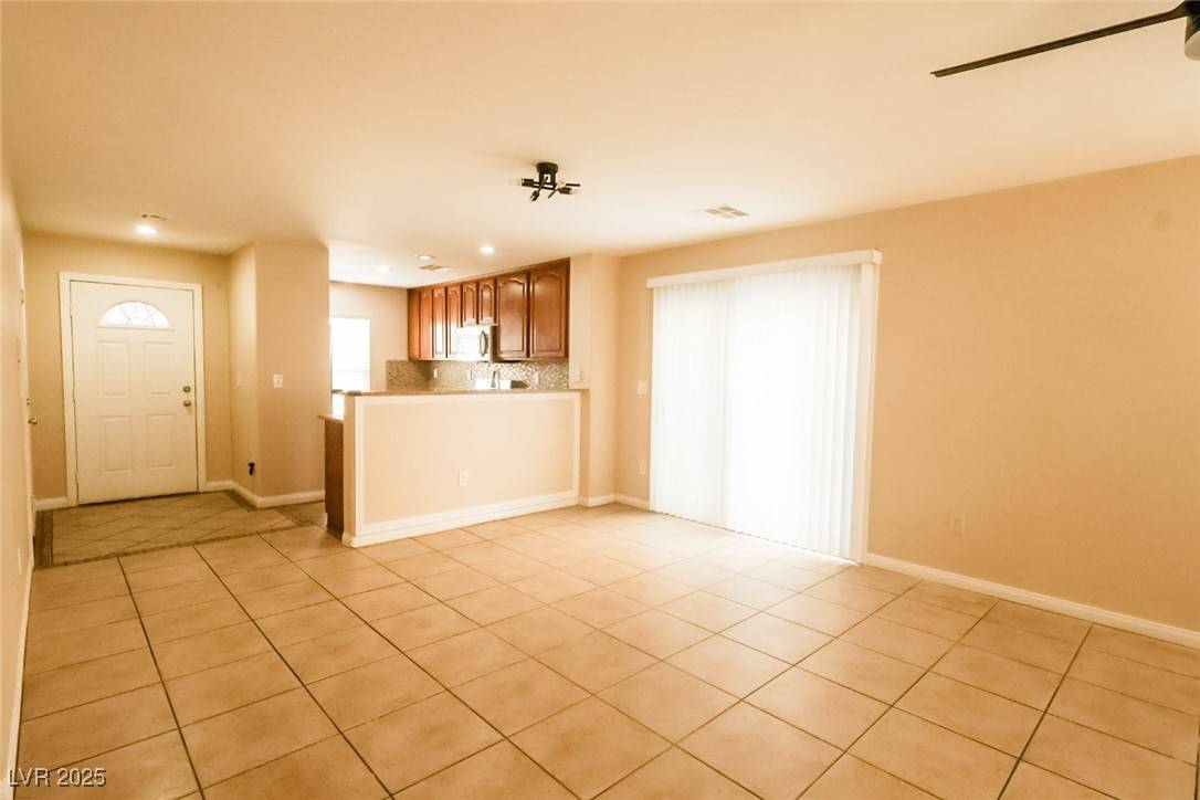 Las Vegas, NV 89129,7252 High Cascade AVE