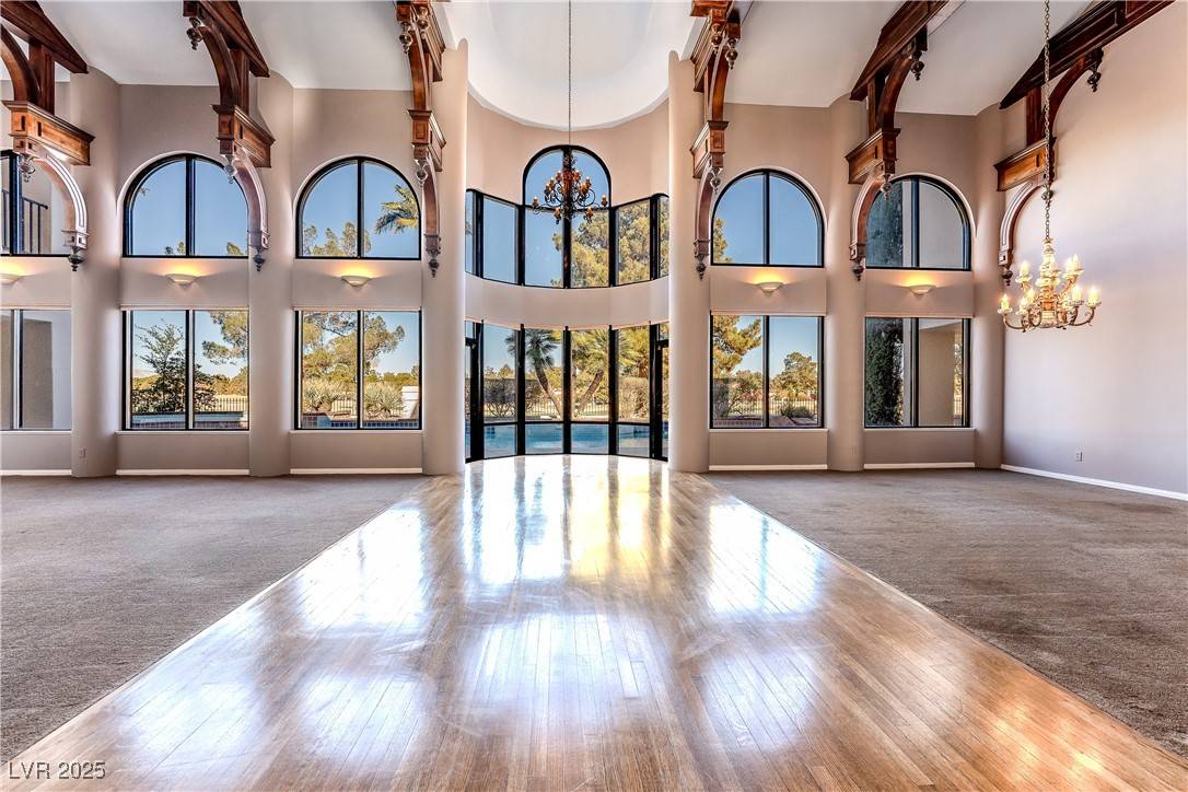 Las Vegas, NV 89113,42 Gulf Stream CT